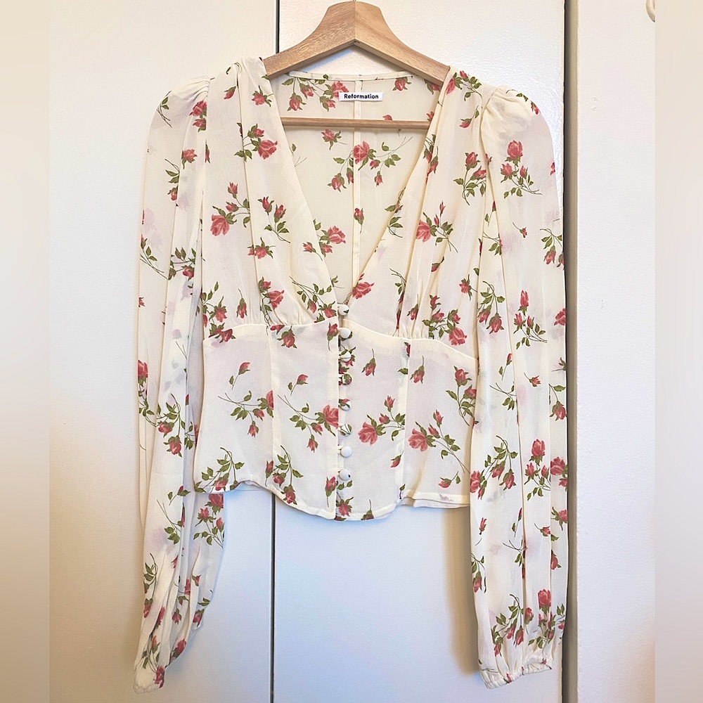 (NEW) Reformation Nell Top in Rose Pattern